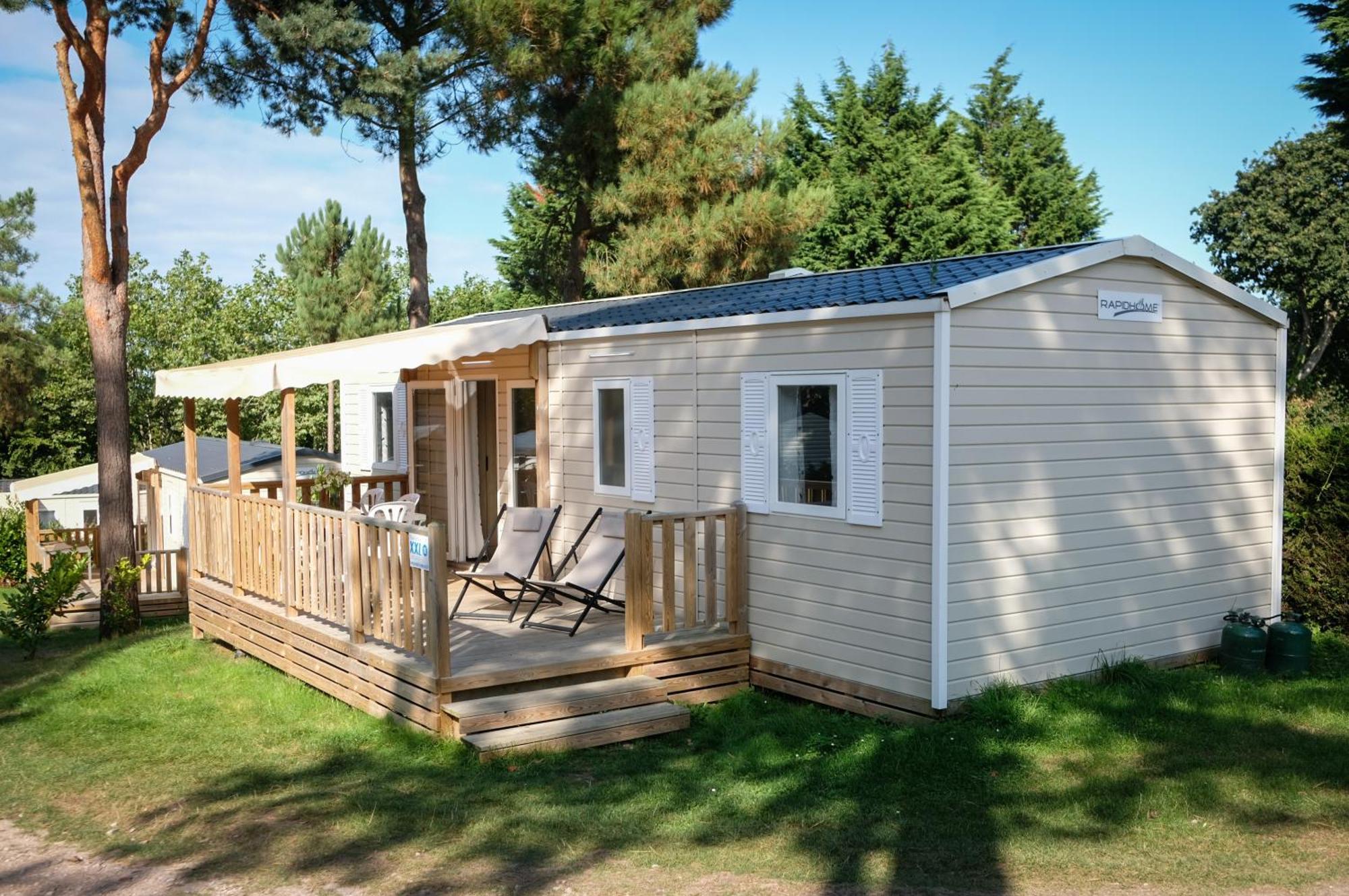 Mobil Home Xxl 4 Chambres - Camping A L'Ombre Des Tilleuls Peyrouse Exterior foto